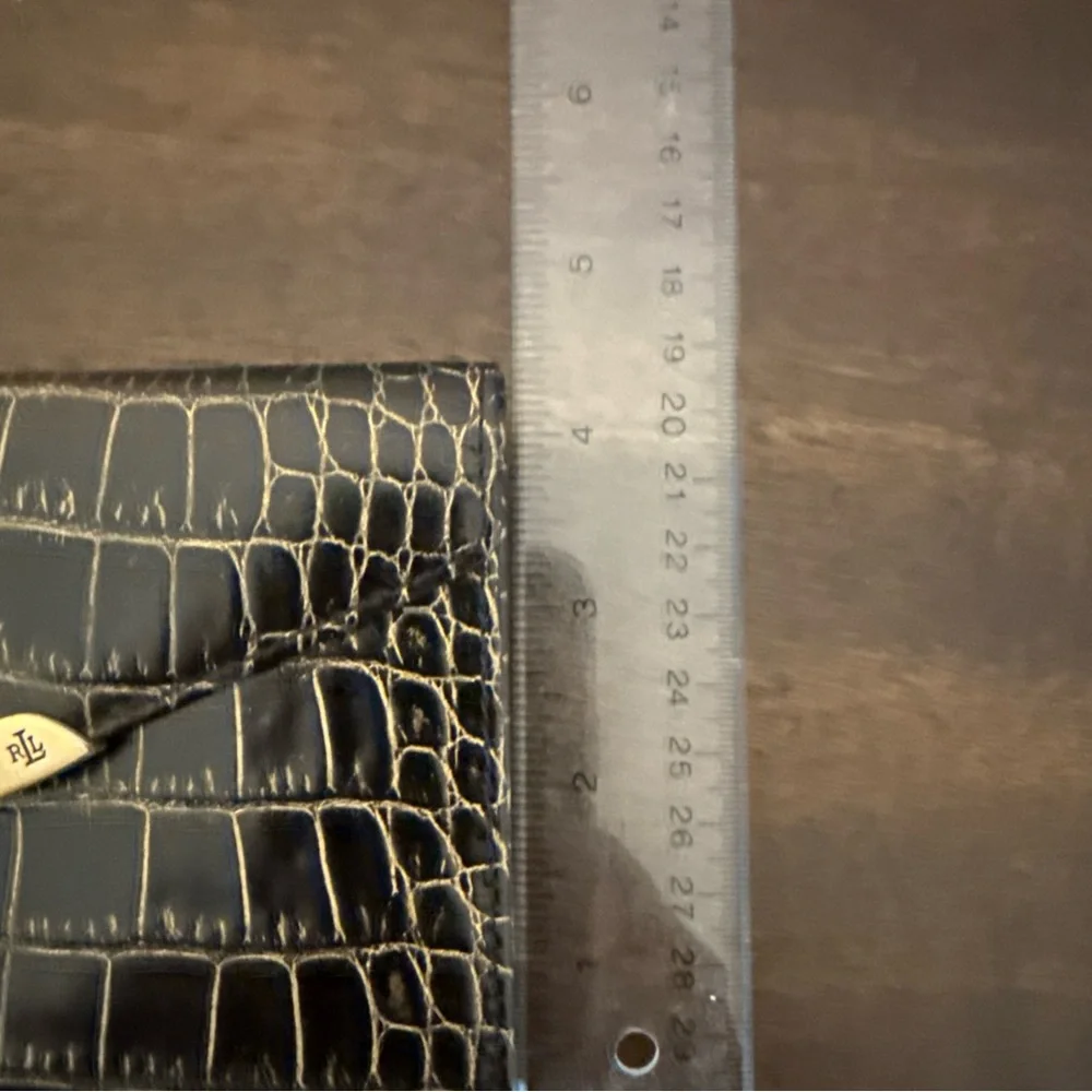 NWT Vintage Lauren Ralph Lauren Croc Embossed Wallet W Golden Hardware Black - Picture 8 of 8